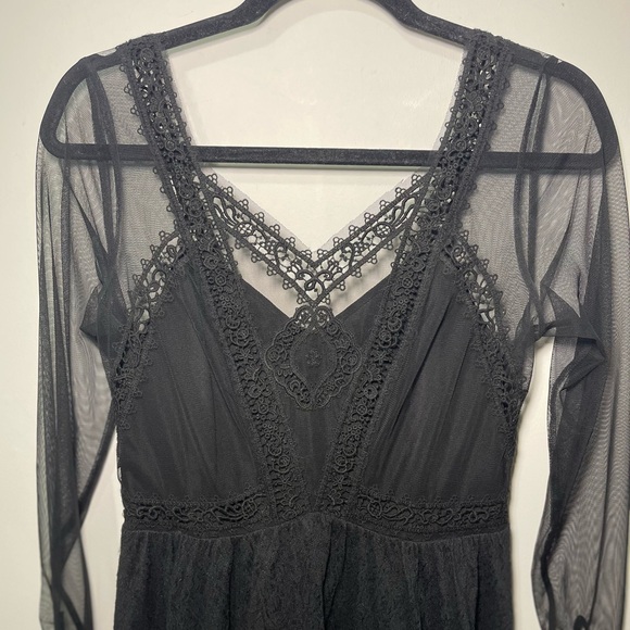 Free People Women’s Black Victorian Sheer Lace detail mini dress size 6 - Picture 4 of 9